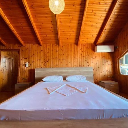 Wild Villa Apartments Саранде Екстериор снимка